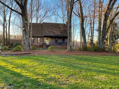 171 Valley Oaks Dr, Advance, NC, 27006