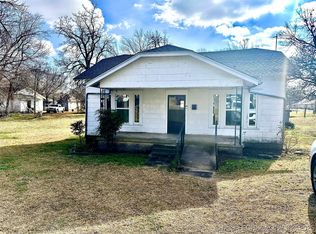 411 W 8th St, Ada, OK 74820