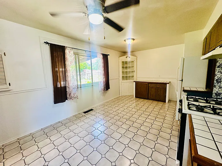 26373 Curie Ave — Photo 8