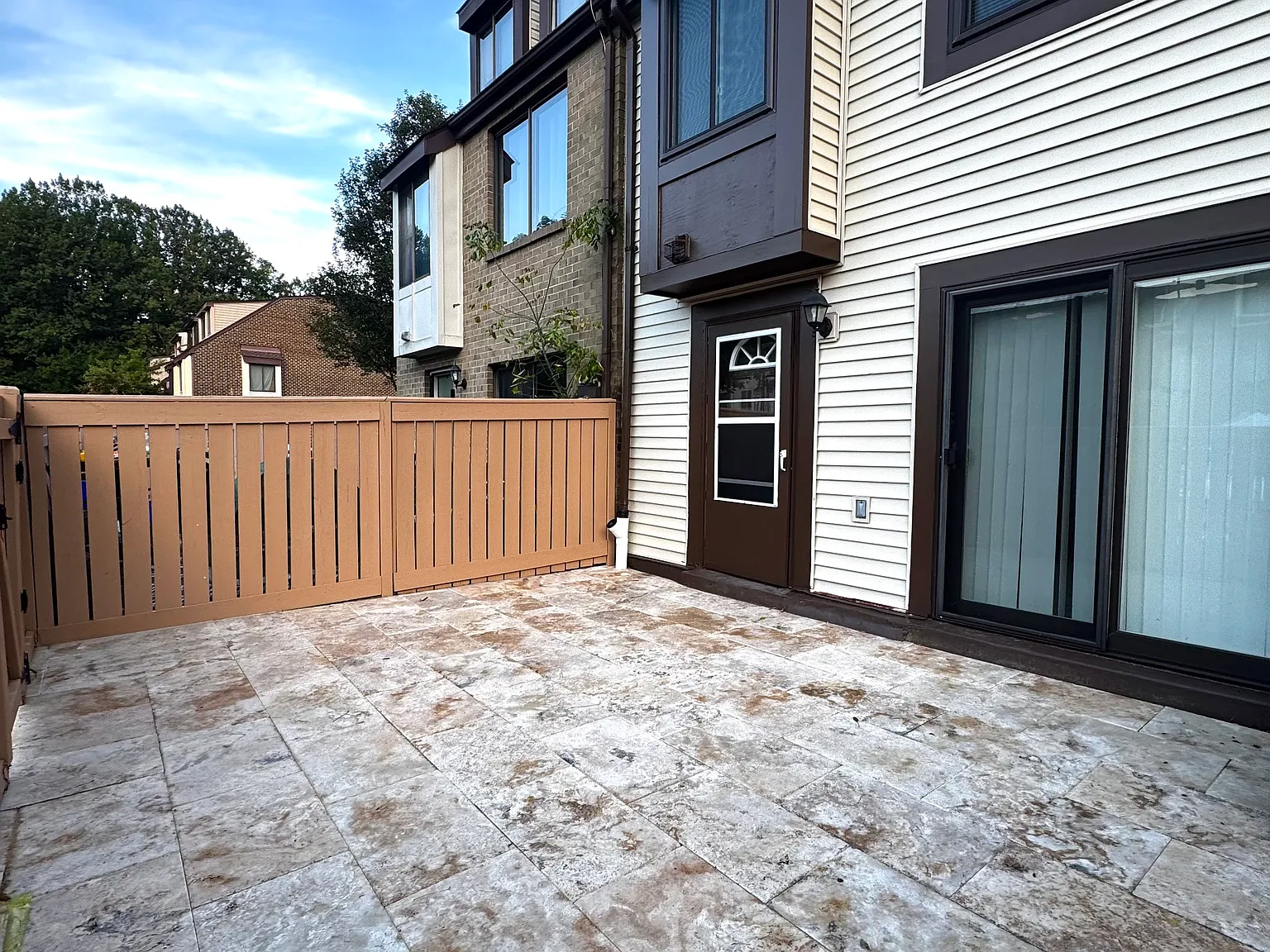 4 bed, 1188 sqft, $2,780 — Photo 2