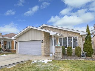10220 S Homan Ave, Evergreen Park, IL 60805