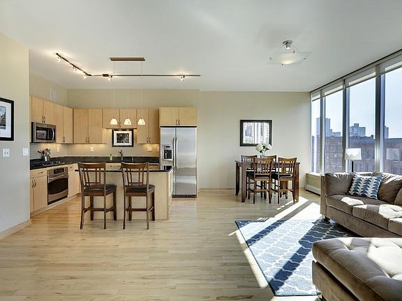 3rd image of 215 10th Ave S Unit 428