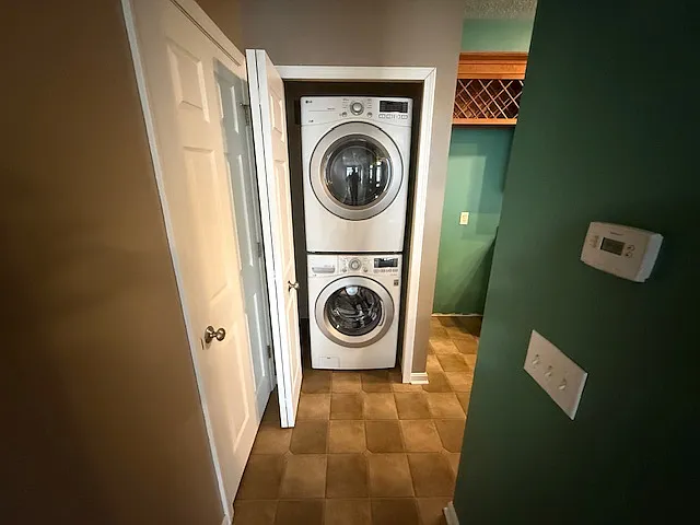 1210 E Chapman Ln #6 — Photo 8