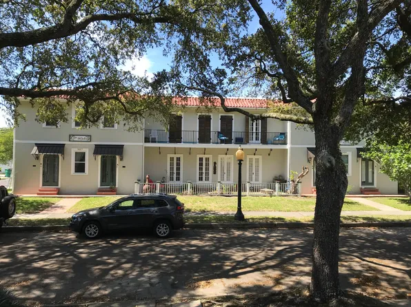 907 Wilson Dr, New Orleans, LA 70119