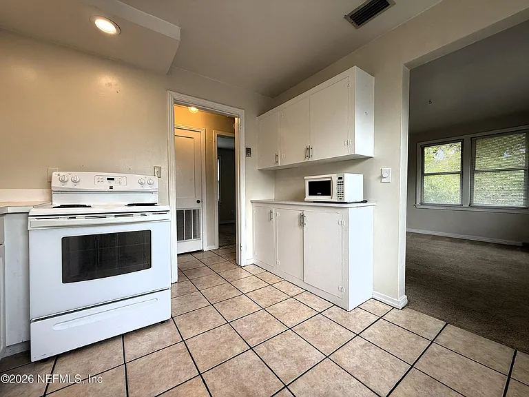 1338 Wolfe St #2 — Photo 5