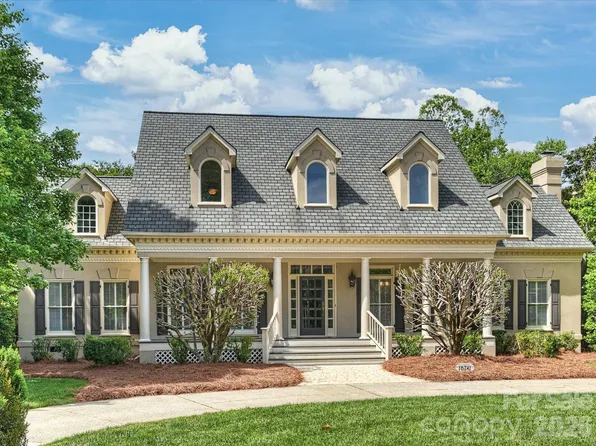 10841 Congressional Club Dr, Charlotte, NC 28277