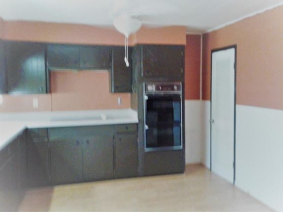 5th image of 5728 Waddell St