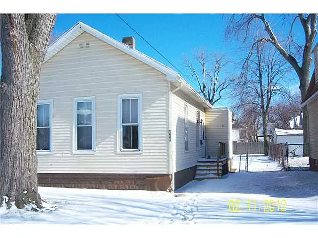 965 Kingston Ave photo 1