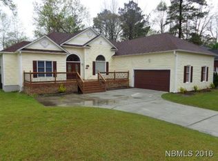 2501 Hickory St, New Bern, NC 28562