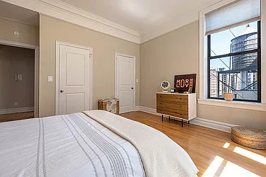 Rented by Rita S Citrin, LREB