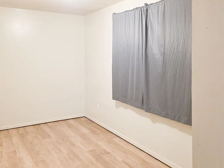 1001 Flanders Ln #102 — Photo 6