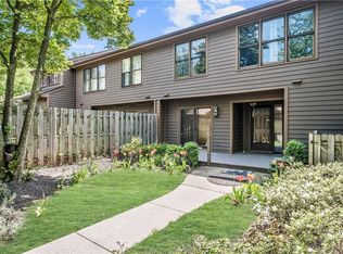 53 Holly Ct #53, Edison, NJ 08820