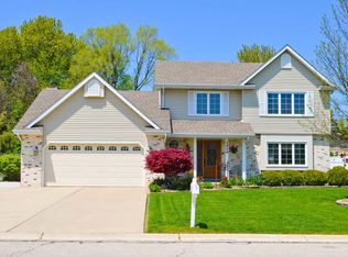 5954 Regency Hills Dr, Racine, WI 53406