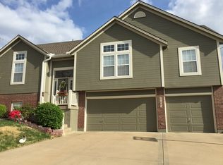 2125 SW Eyrie Rd, Lees Summit, MO 64082