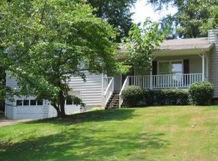 2725 Lakeridge Dr, Cumming, GA 30041