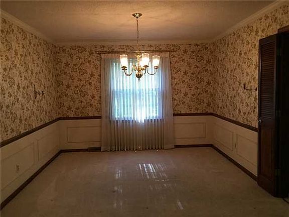 4th image of 896 Shearwood Dr