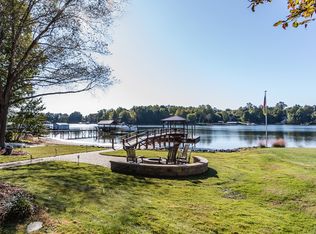 2994 Lake Shore Rd S, Denver, NC 28037