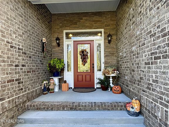 2nd image of 7259 Thornbrook Ln