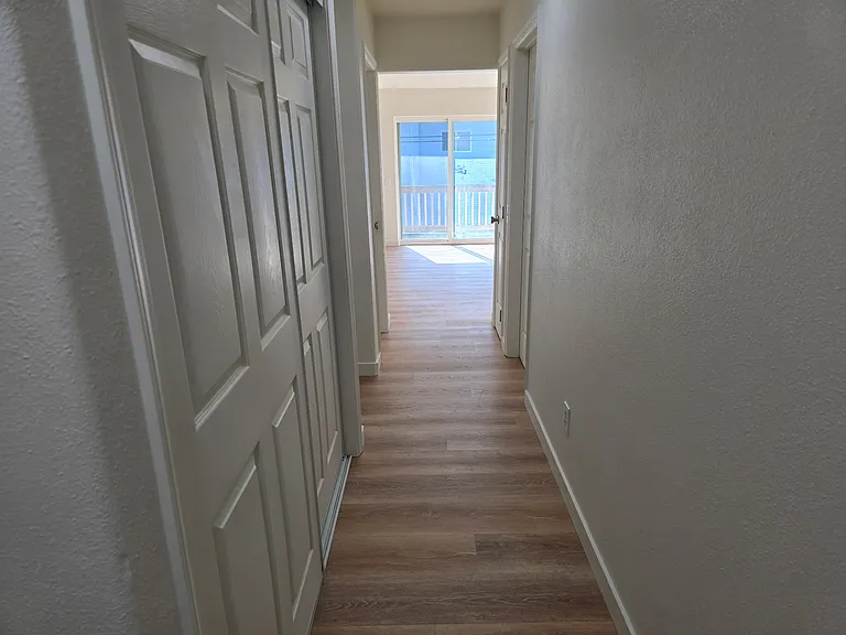 338 SW Woods St #2 — Photo 10