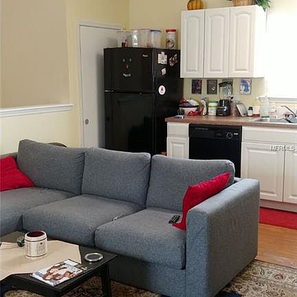 3rd image of 216 Longview Ave #B