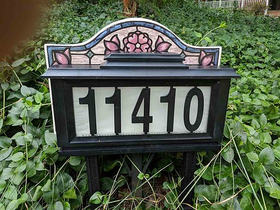 2nd image of 11410 Woodcrest Dr SE