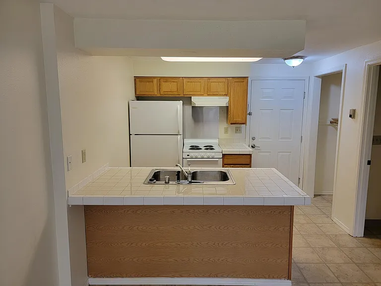 901 W 23rd Ave #A — Photo 2