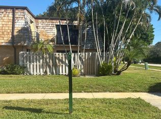 225 Lake Arbor Dr, Palm Springs, FL 33461