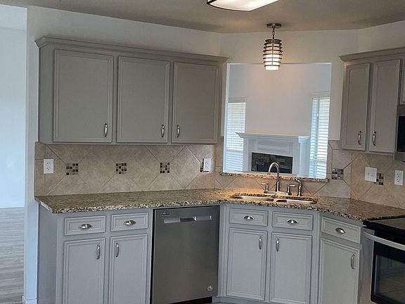 3rd image of 4603 Shawn Dr