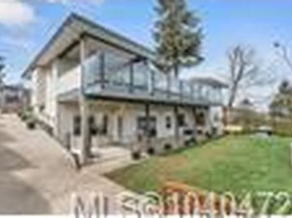 253 Alder St S, Campbell River, BC V9W 2M9