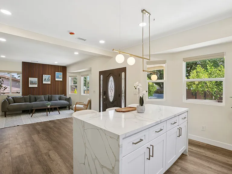 540 W Avenue 28 — Photo 26