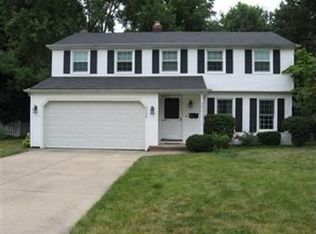 23289 Stoneybrook Dr, North Olmsted, OH 44070