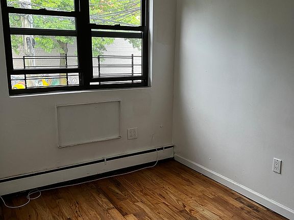 5th image of 02-625 Barretto St #2
