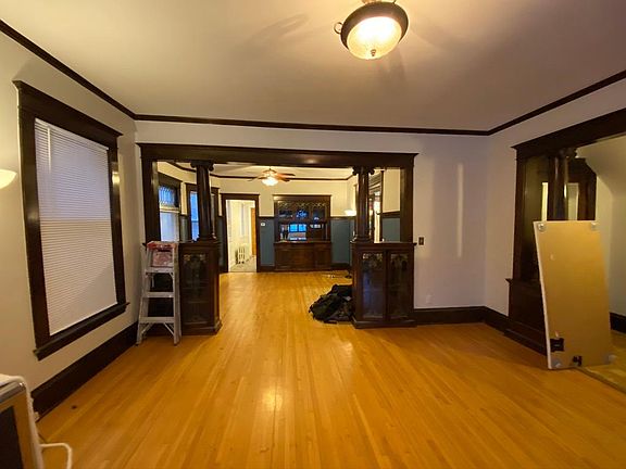 3rd image of 2519 E 22nd St #1