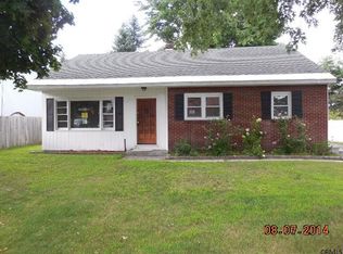 1 Rapple Dr, Albany, NY 12205