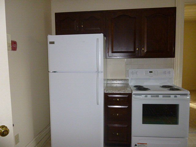 2nd image of 201 2nd St APT 2a