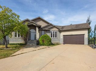 110 E Lindstrom Bay, Wood Buffalo, AB T9K2N8
