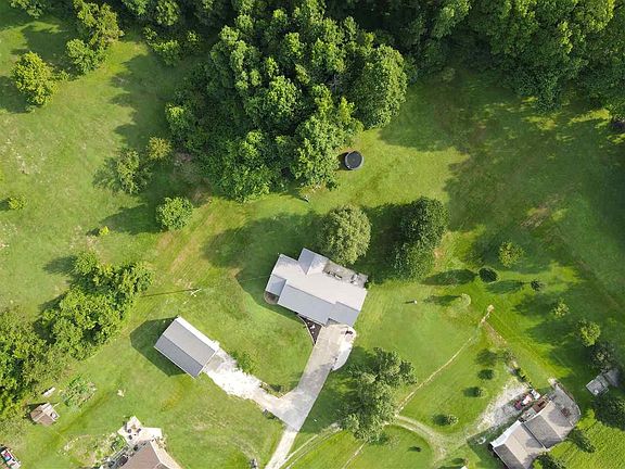 3rd image of 60 Lynbree Ln