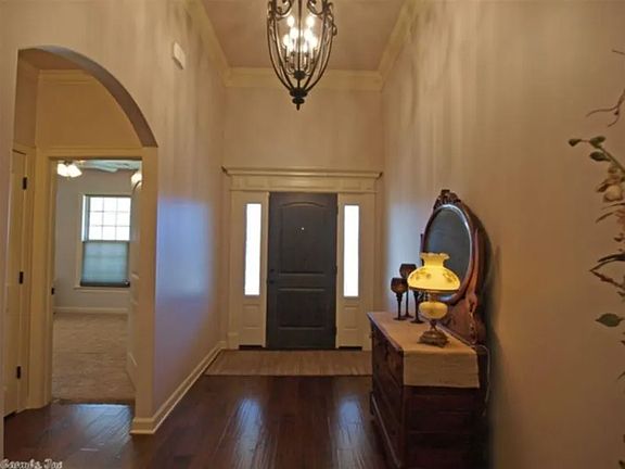 4th image of 34 Forest Valley Ln