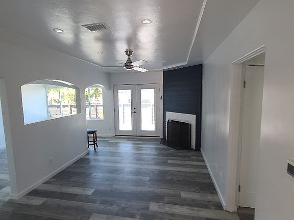 2nd image of 3555 Quimby St