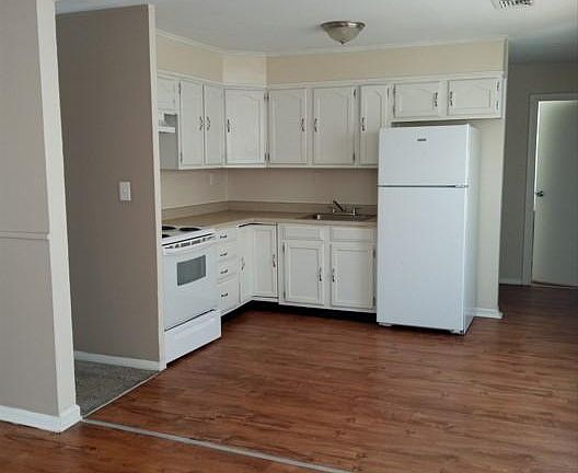 4th image of 9279 Yorkridge Dr