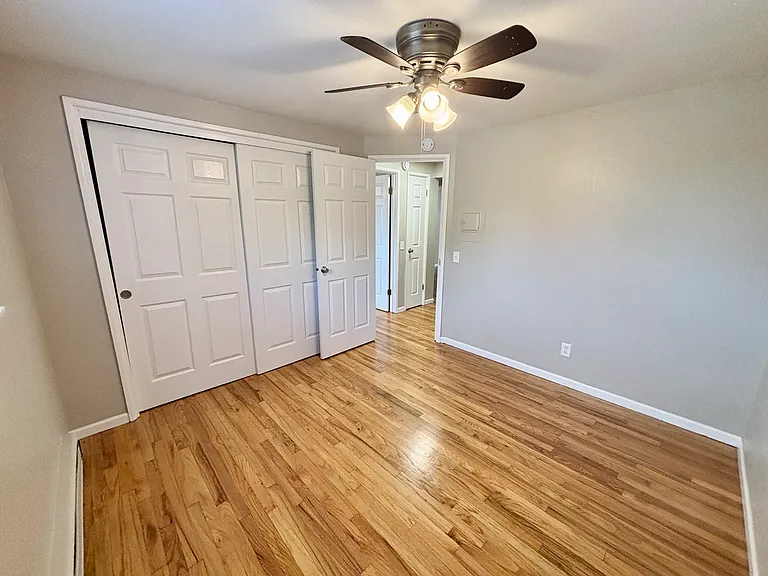 1122 Catalpa Cir #B — Photo 7