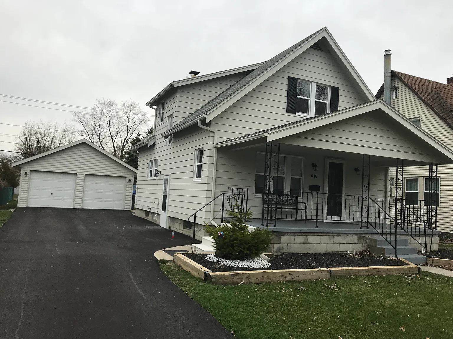 518 Sackett St photo 1