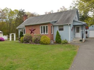 142 New Ludlow Rd, Granby, MA 01033