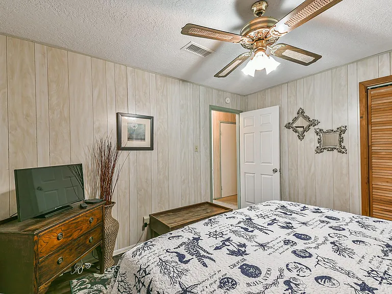 4026 Kent Dr — Photo 23