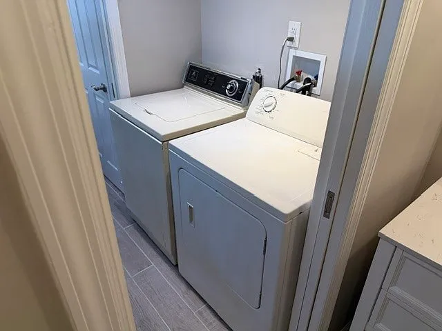 610 Camelot Dr — Photo 17