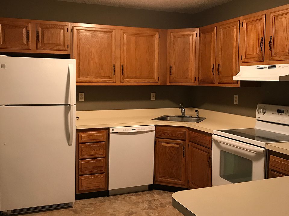 Kitchen with breakfast bar