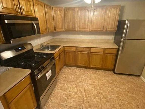 2nd image of 14439 175th St