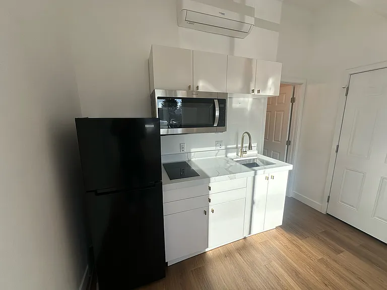 1420 San Simeon St #2 — Photo 5