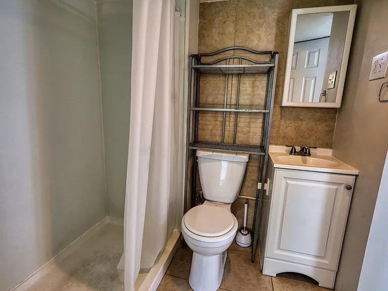 3035 Melton St N #1/2 — Photo 20