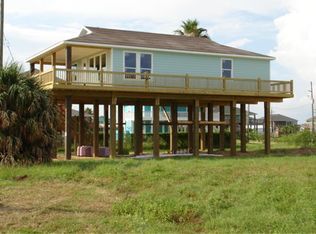 922 Olive Dr, Crystal Beach, TX 77650